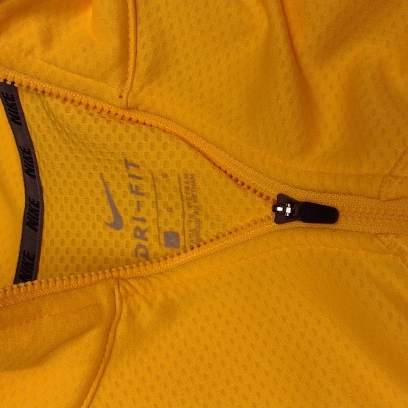 Nike Men's Quarter Zip Large Yellow/Gold/Maize Dri-Fit - Picture 3 of 7